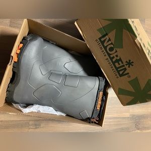 NIB NORFIN BOOTS